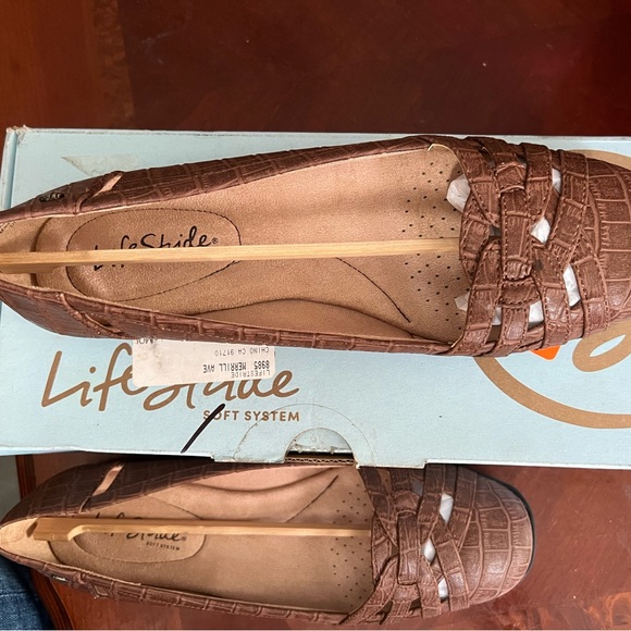 Lifestride soft system Diverse Flats in brown croco size 9.5W. - Picture 2 of 5